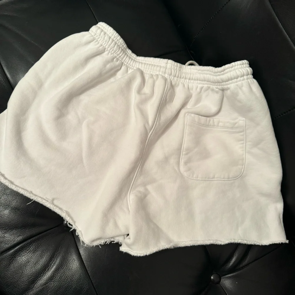 YELLOW LABEL CO. White fringe hem  Shorts Size M